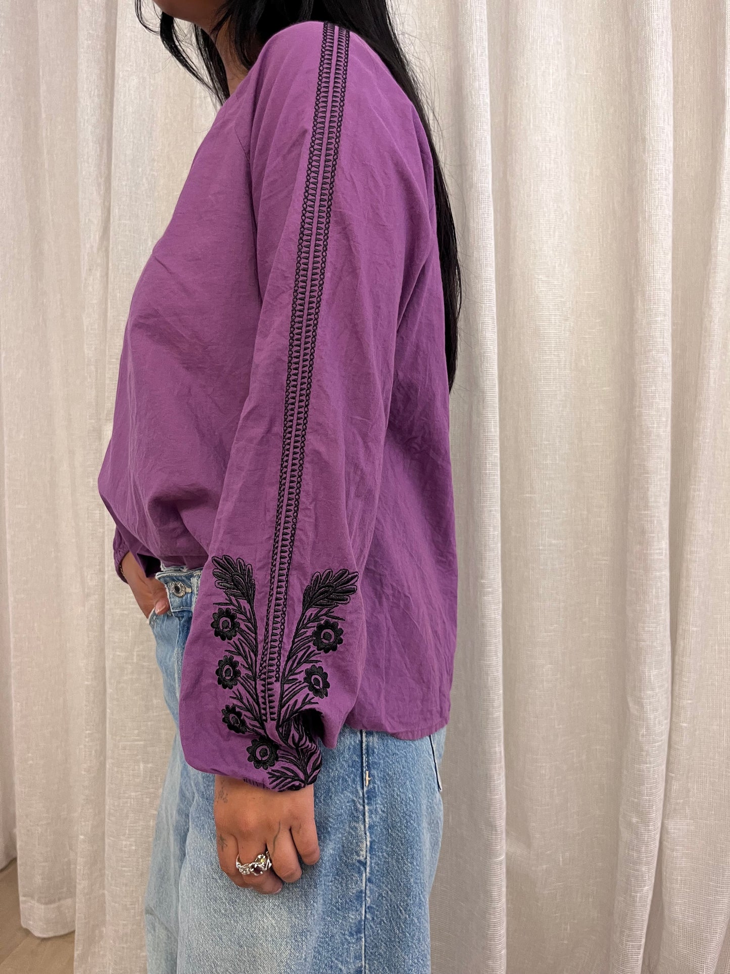 VINTAGE EMBROIDERED TOP