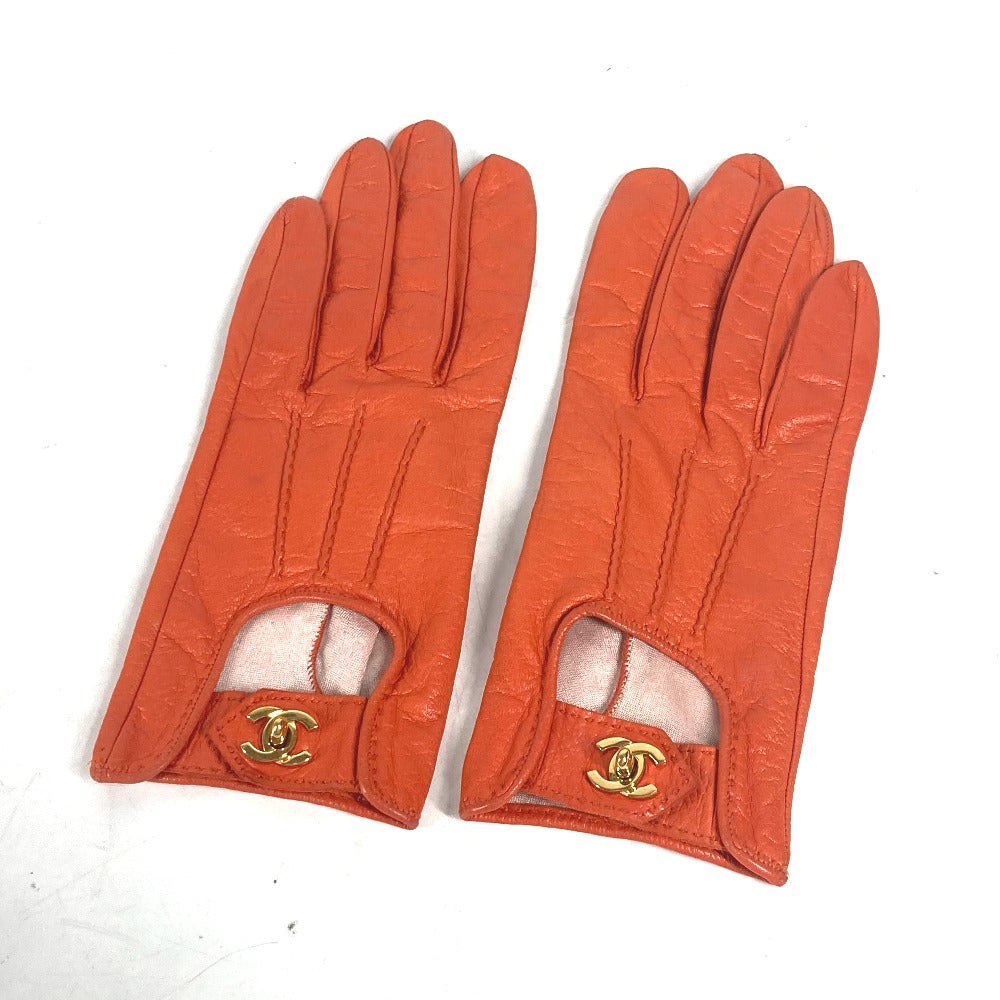 CHANEL VINTAGE GLOVES