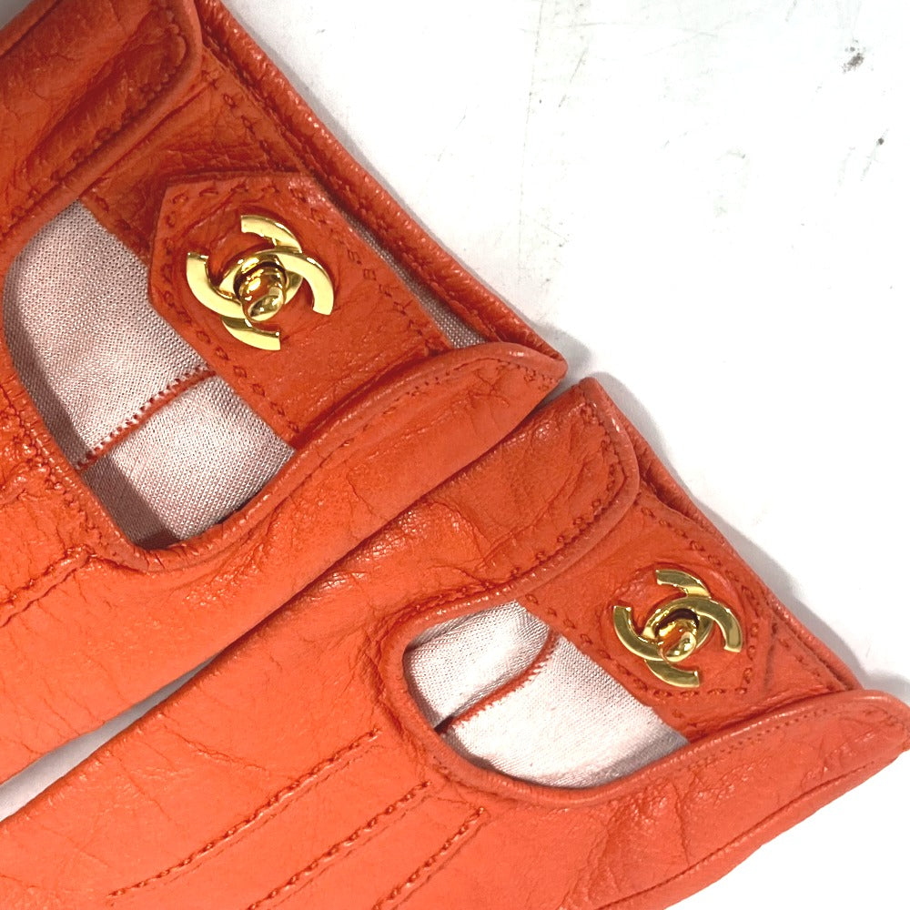 CHANEL VINTAGE GLOVES