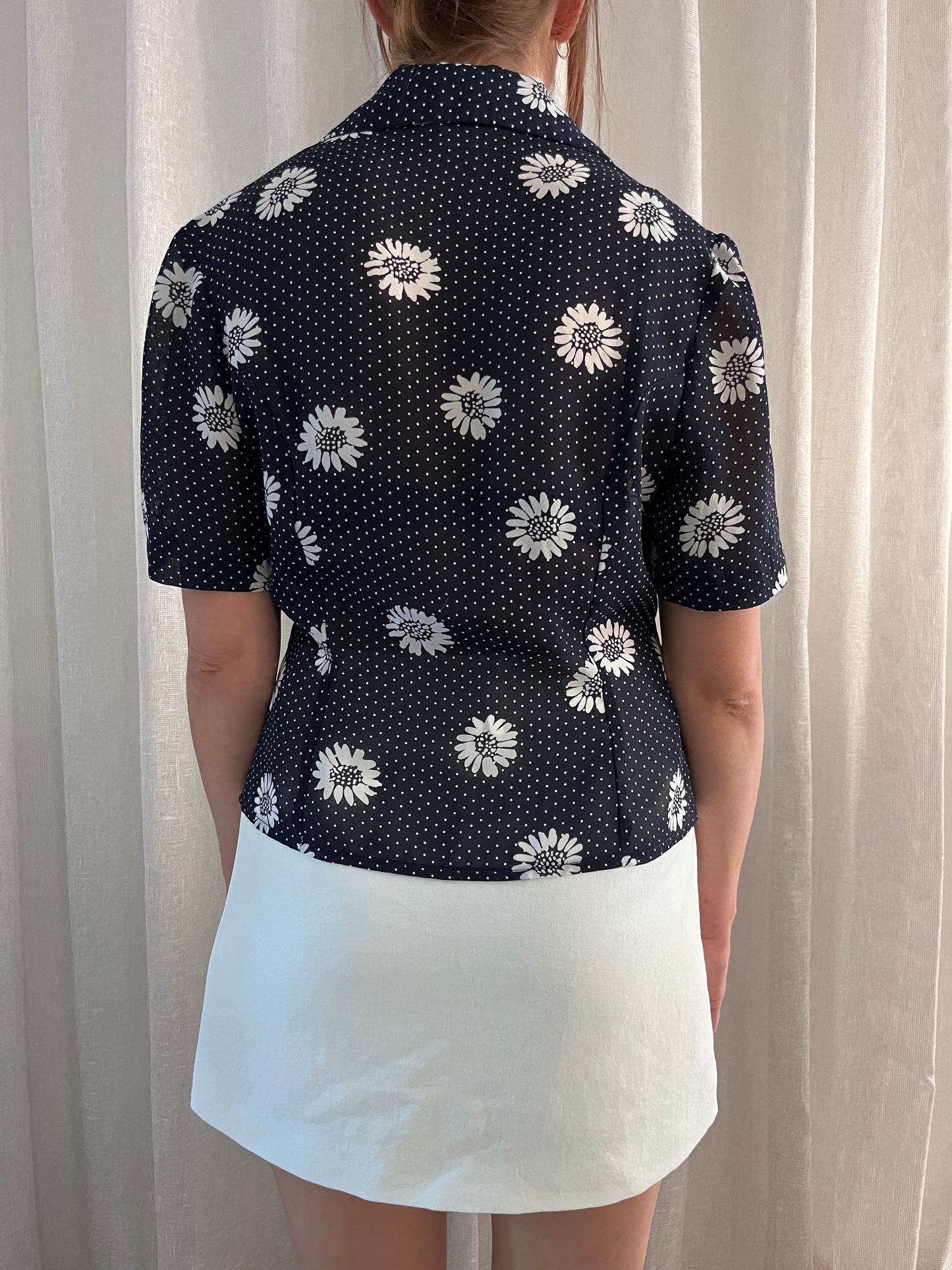 VINTAGE DAISY TOP