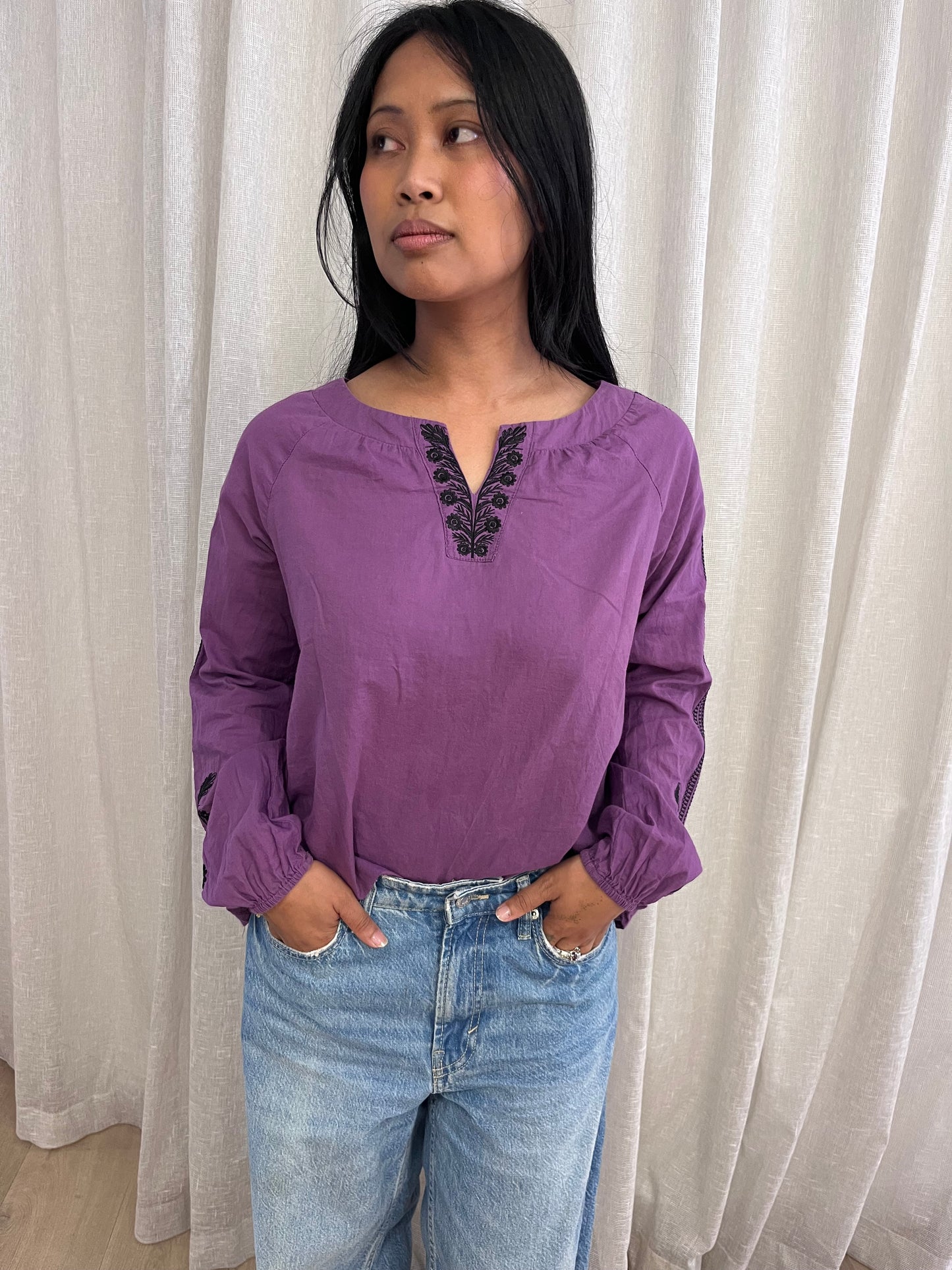 VINTAGE EMBROIDERED TOP