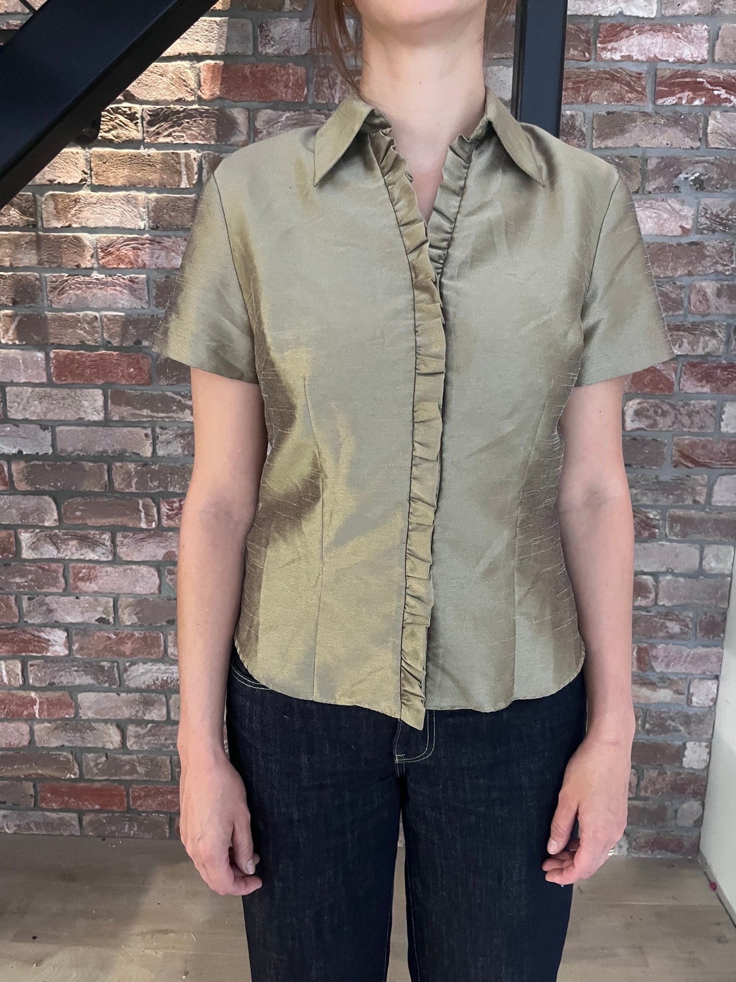 RUFFLE SHIRT
